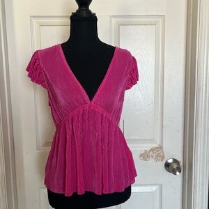 Women's pink V-Neck Top